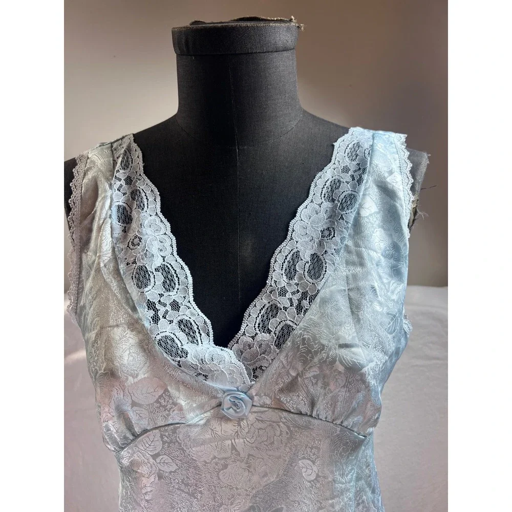 Vintage Delicates Blue Floral Jacquard Lace Trim Nightgown Chemise Medium USA